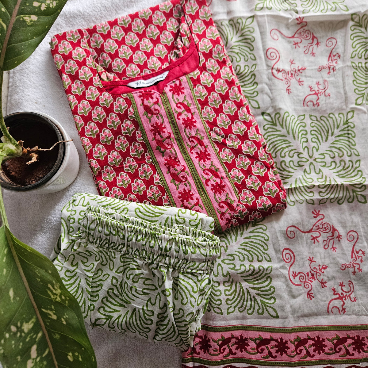JC0182 - Jaipur Cotton - 3 Piece -  Pink and White with Green pattern