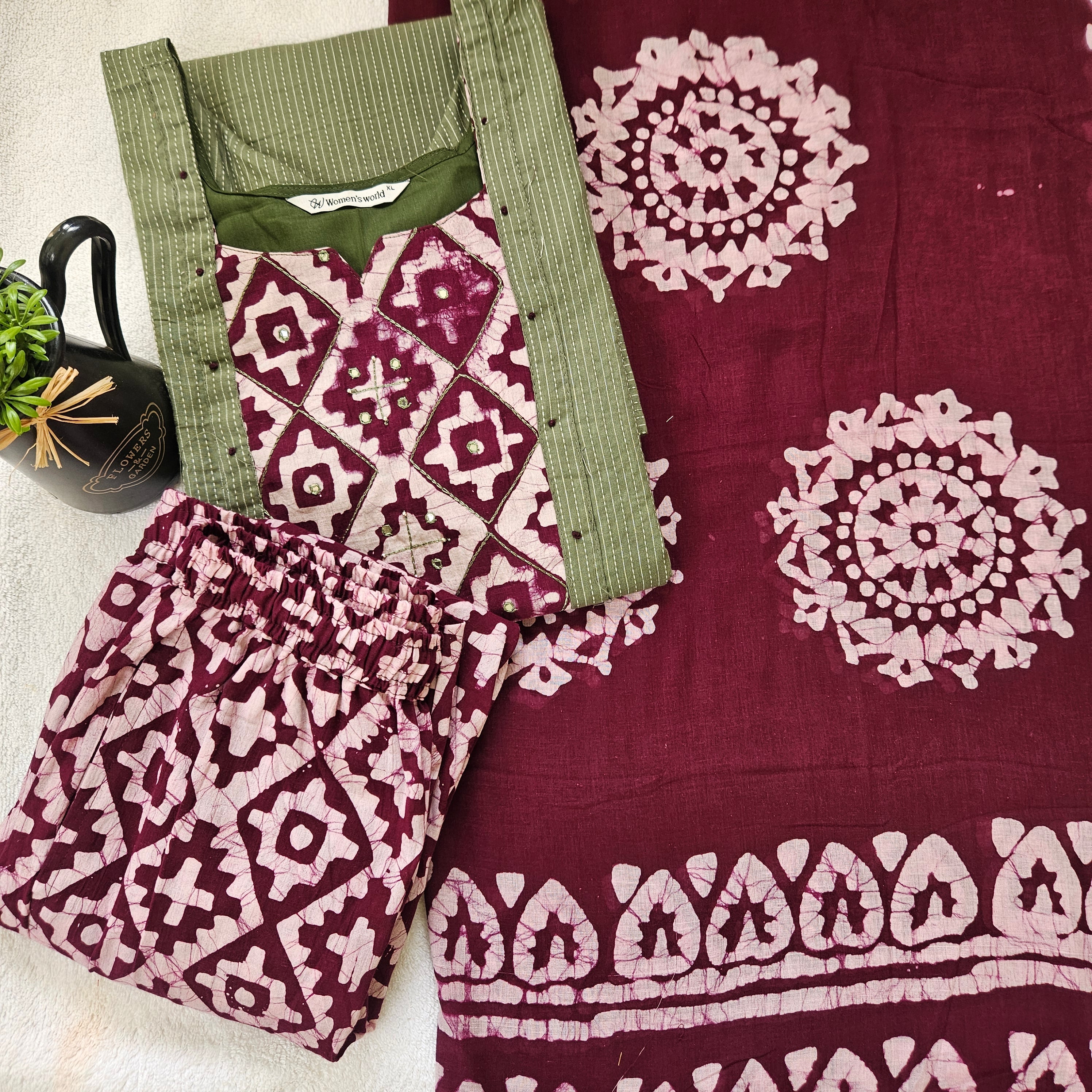 BAK0002 - kantha battik - Olive Green