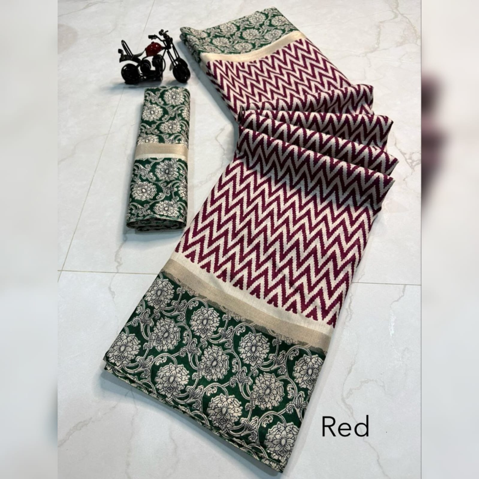 Saree0034 - Red with Green