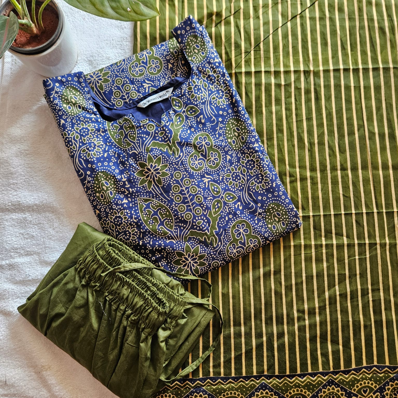 AJ00019-Ajrakh (Blue with Green) 3-piece set