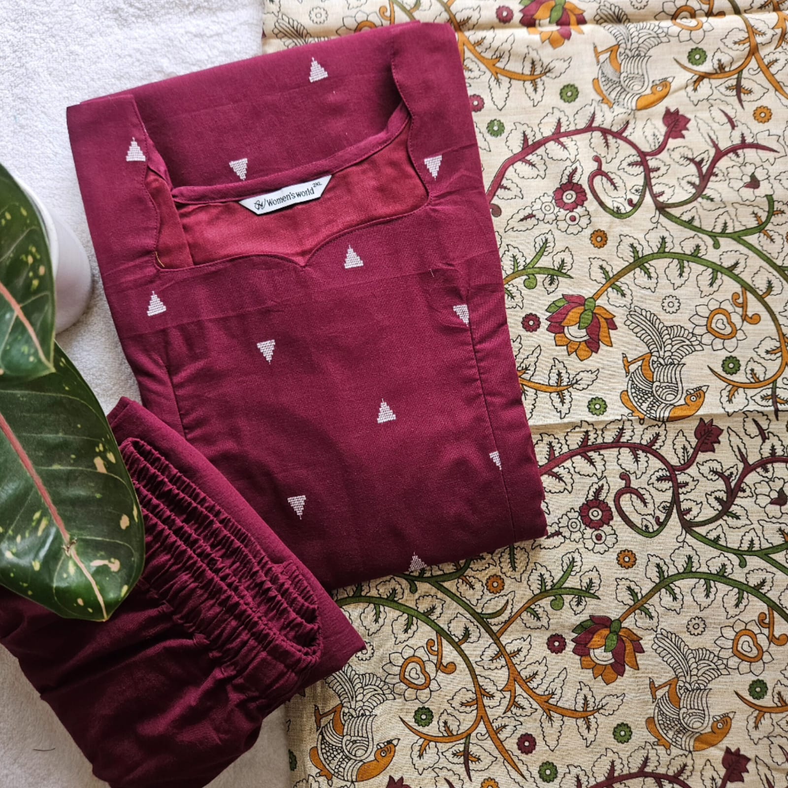 HC0053 - Handloom cotton with Kalamkari Dupatta-3-piece set (Merun)