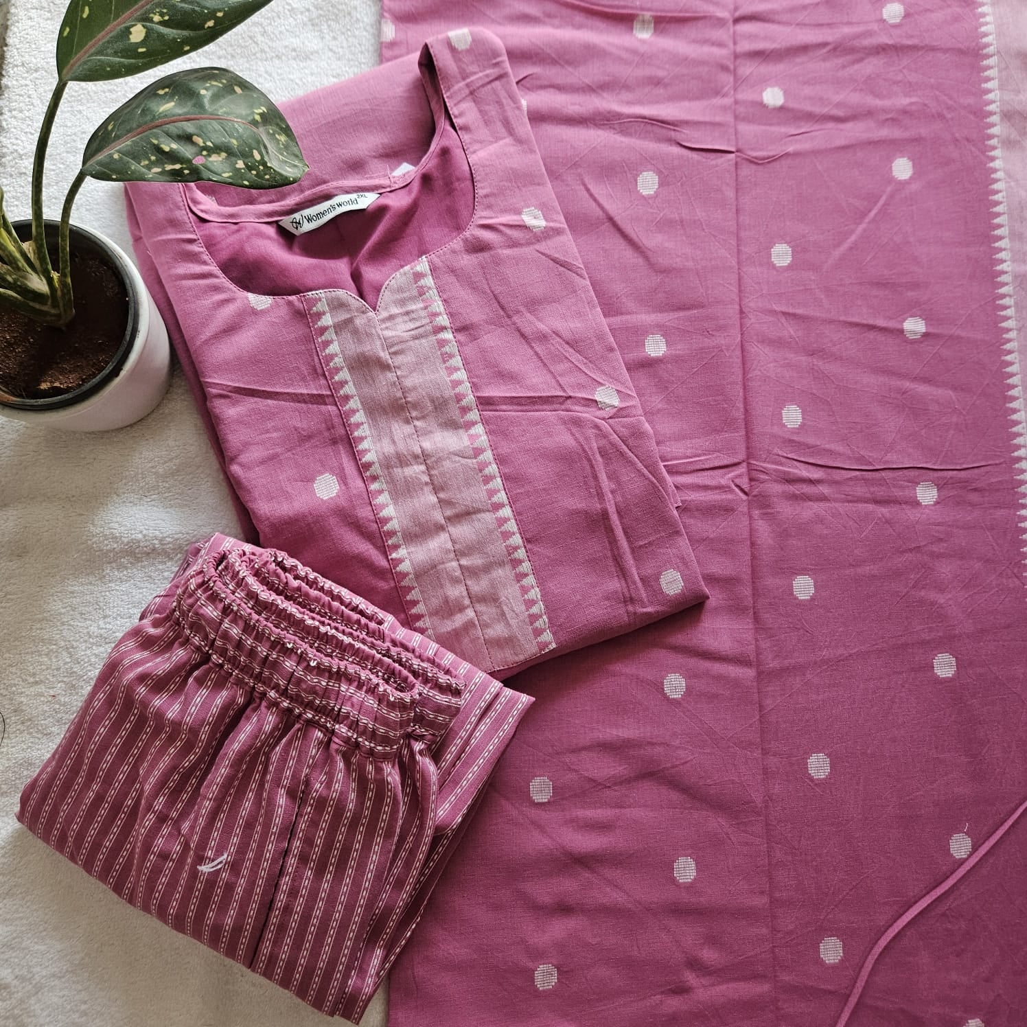 HC0035-Handloom Cotton-3-piece set Pink with Buttas